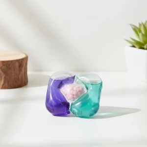 High Quality Disposable Eco Friendly 3in1 Apparel Laundry Pods OEM Brand Guangdong China Customizable Fragrance Gel Shaped Hand
