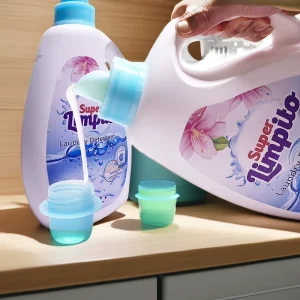 High Concentration Detergent Liquid Powerful Stain Remover No Irritation Floral Scent Liquid Laundry Detergent for Apparel